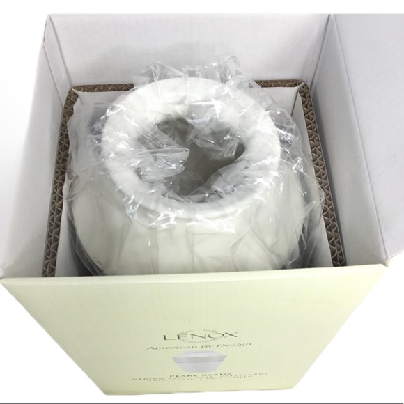 Lenox Fine Bone China Platinum Porcelain Vase - Picture 6 of 9